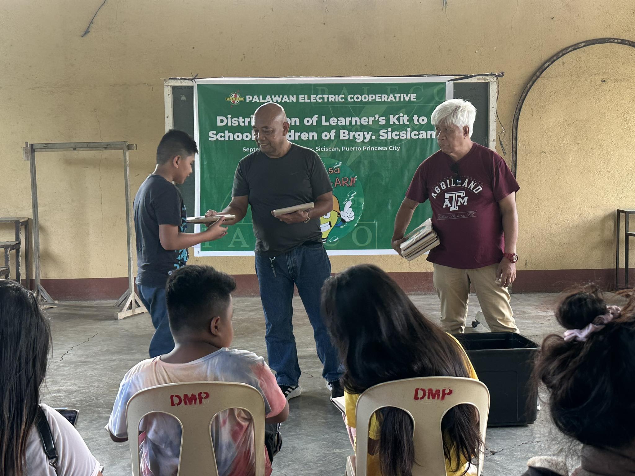 Pamamahagi Ng 100 Learners Kit Sa Mga Mag Aaral Ng Bgy Sicsican Palawan Electric Cooperative 0650